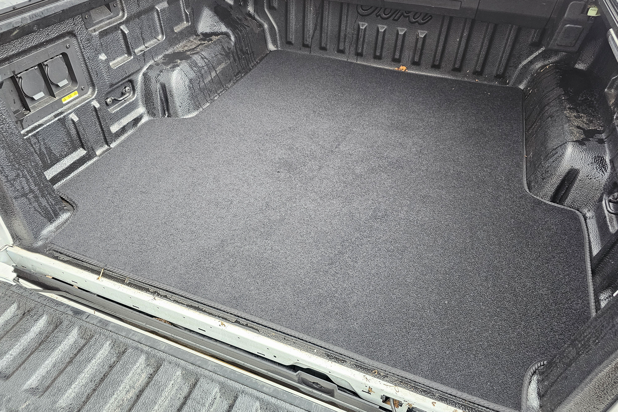 Ford Ranger 2023+ (Raptor Only) Carpet Load Bed Liner Boot Mat