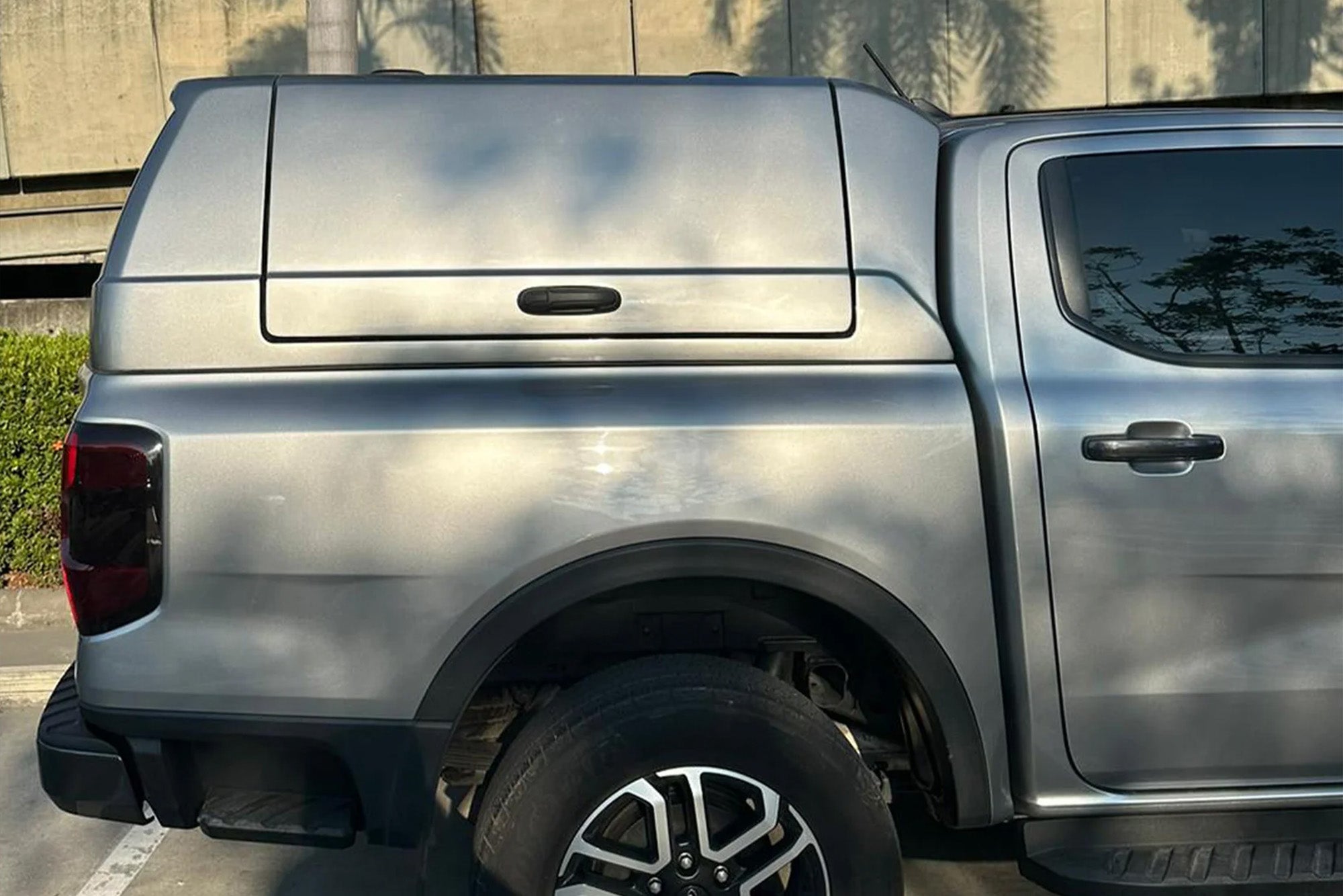 Ford Ranger 2023+ Ridgeback Max V2 Hardtop - Gullwing Sides – Next-Gen ...